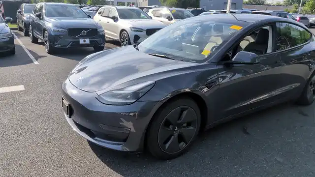 2023 Tesla Model 3 Base's photo