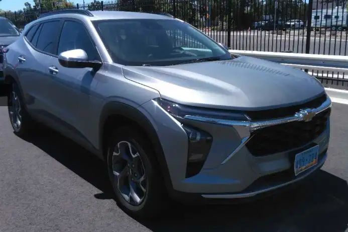 2024 Chevrolet Trax LT's photo