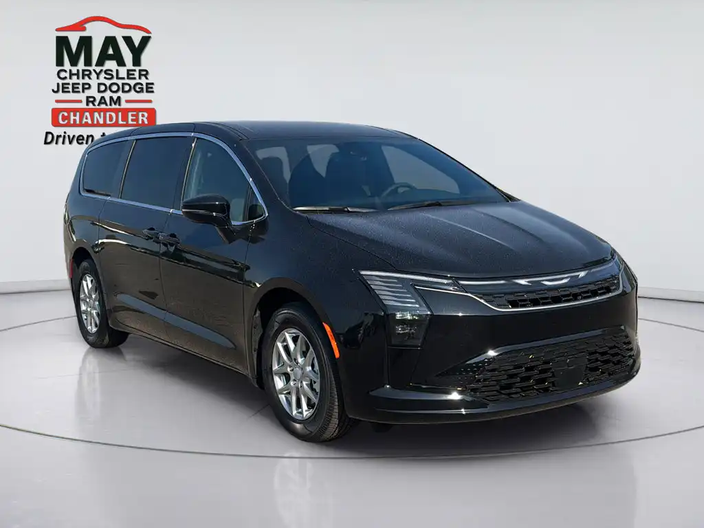 2027 Chrysler Pacifica Select's photo