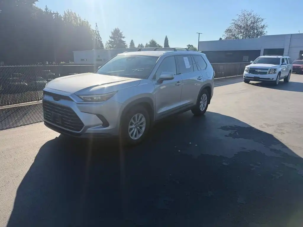 2024 Toyota Grand Highlander XLE AWD's photo