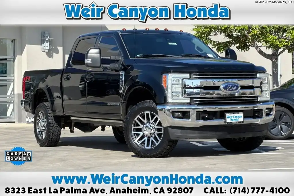 2017 Ford F-250 Lariat 4x4 Crew Cab 8' Box's photo