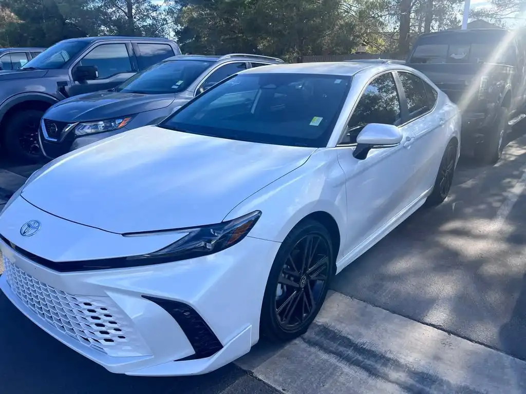 2026 Toyota Camry XSE Hybrid's photo