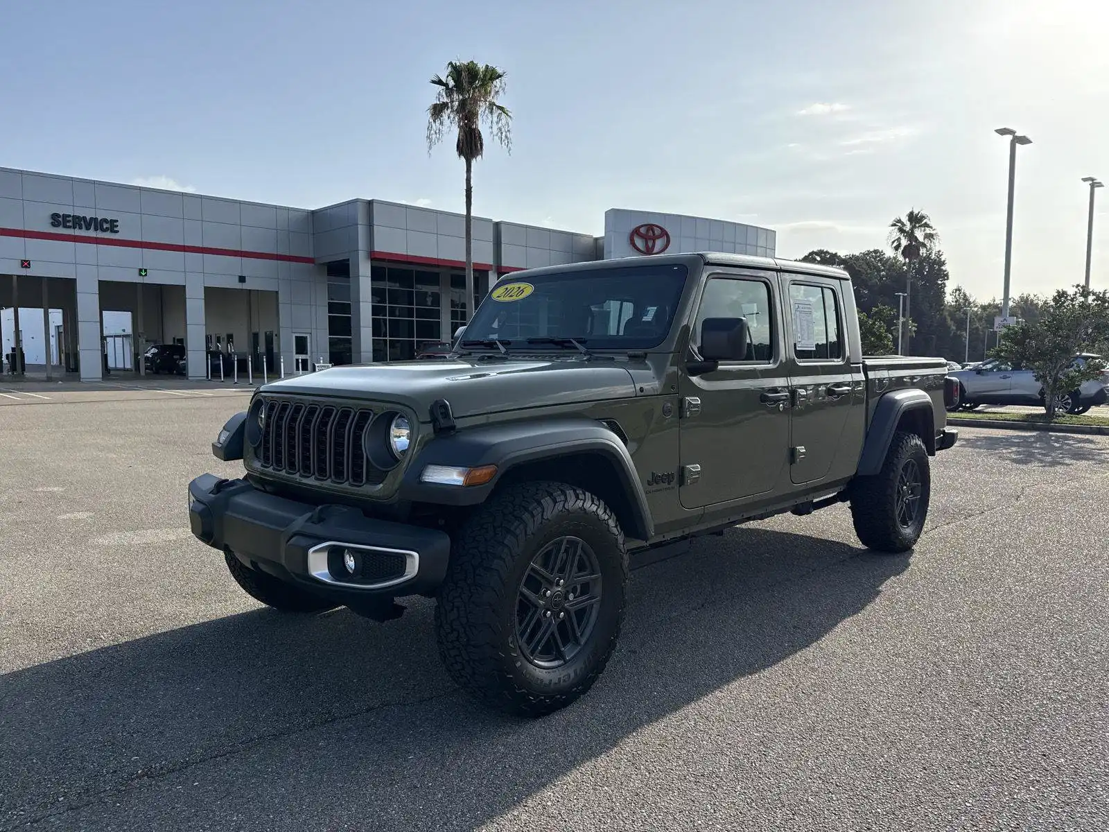 2026 Jeep Gladiator Sport Auto's photo