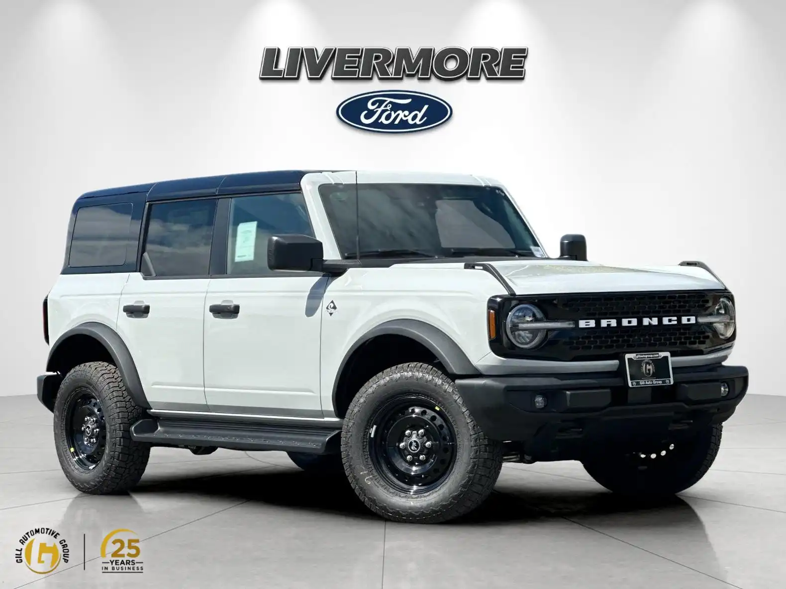 2026 Ford Bronco Outer Banks 4WD's photo