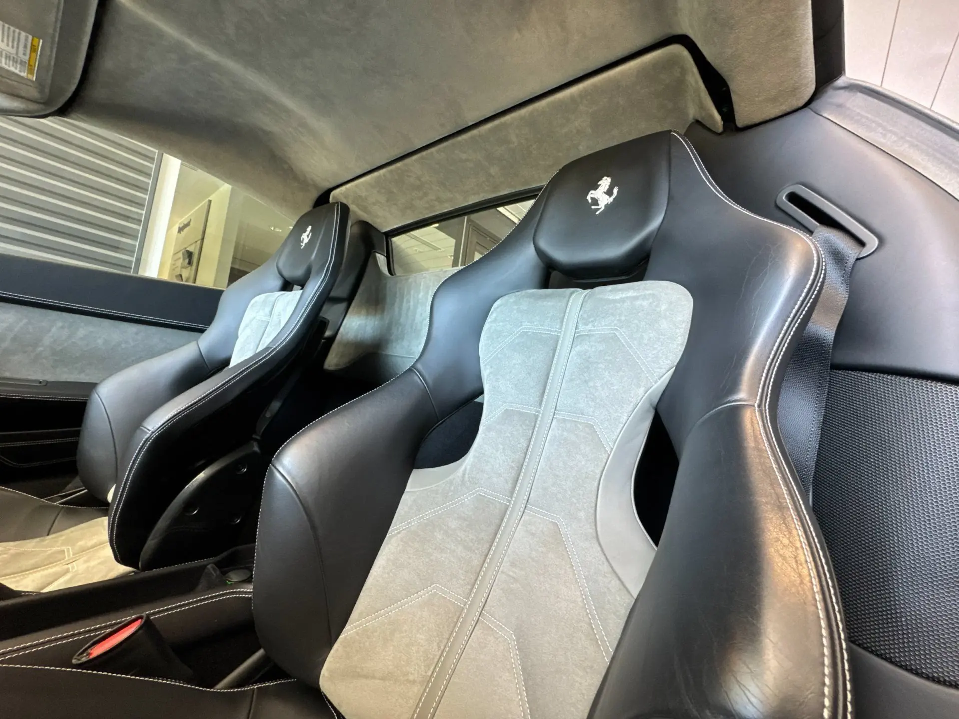 2012 Ferrari 458 Base photo 5
