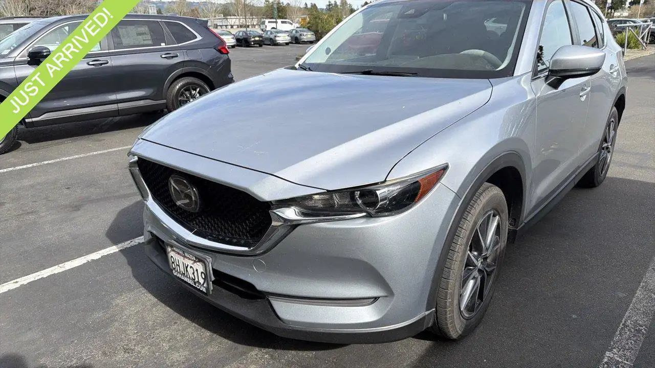 2018 Mazda CX-5 Touring auto's photo