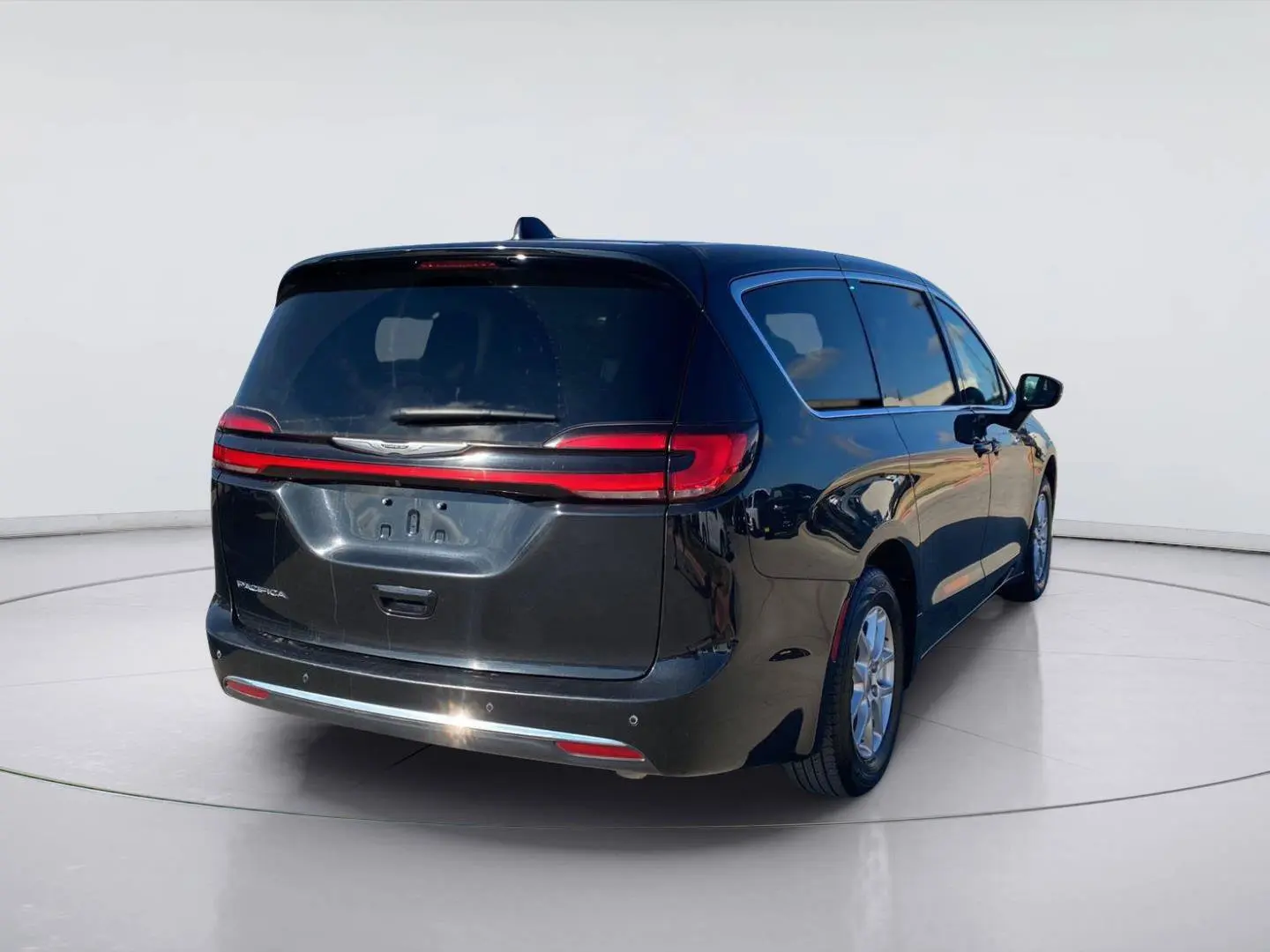 2023 Chrysler Pacifica Touring L photo 5