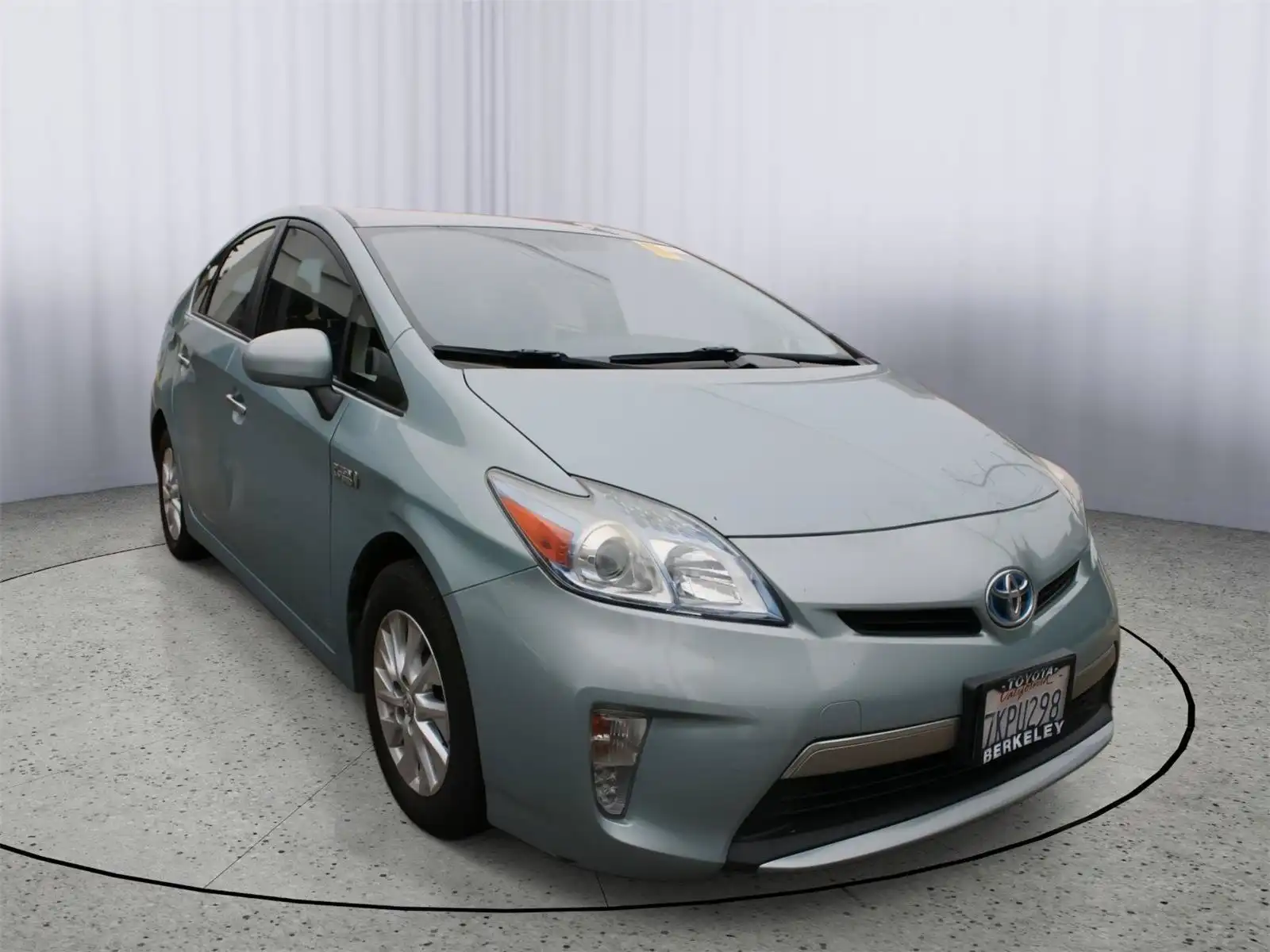 2015 Toyota Prius Base's photo