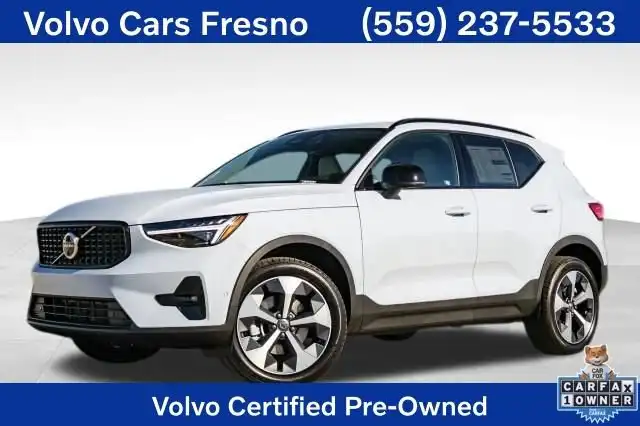 2026 Volvo XC40 B5 Plus Dark AWD's photo