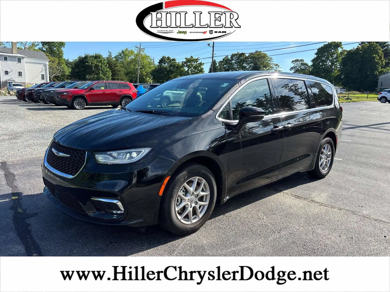 2025 Chrysler Pacifica Select photo 1