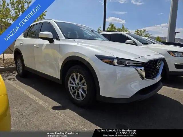2022 Mazda CX-5 S Preferred package Auto AWD's photo