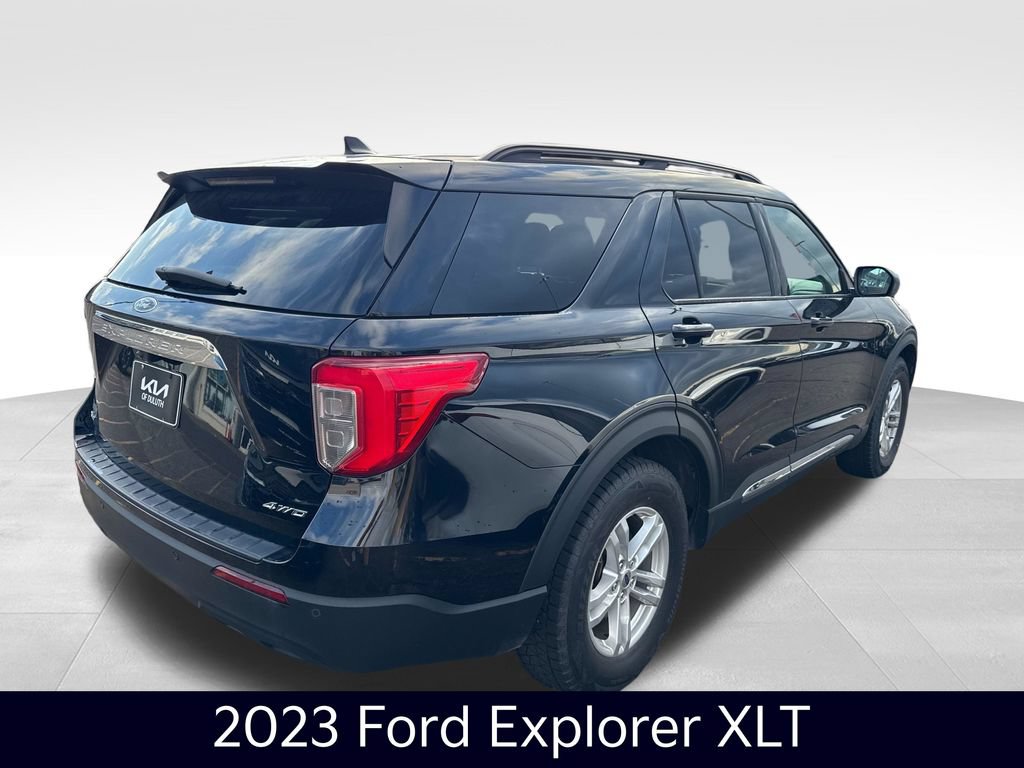 2023 Ford Explorer XLT 4WD photo 5