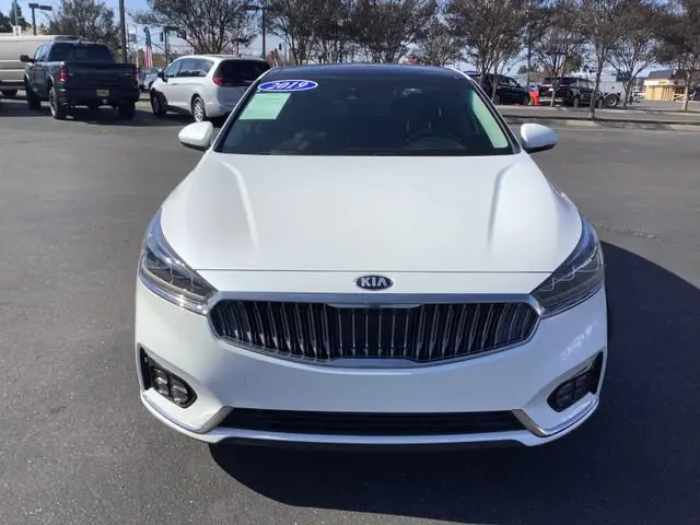 2019 Kia Cadenza Technology photo 4