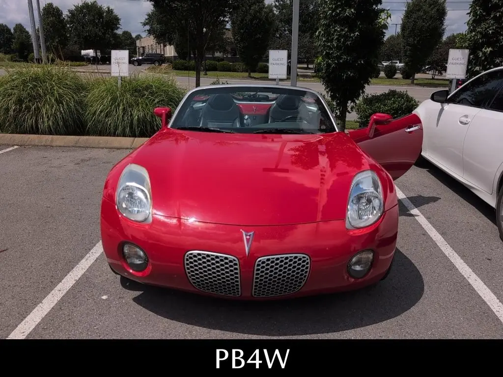 2007 Pontiac Solstice Base photo 3