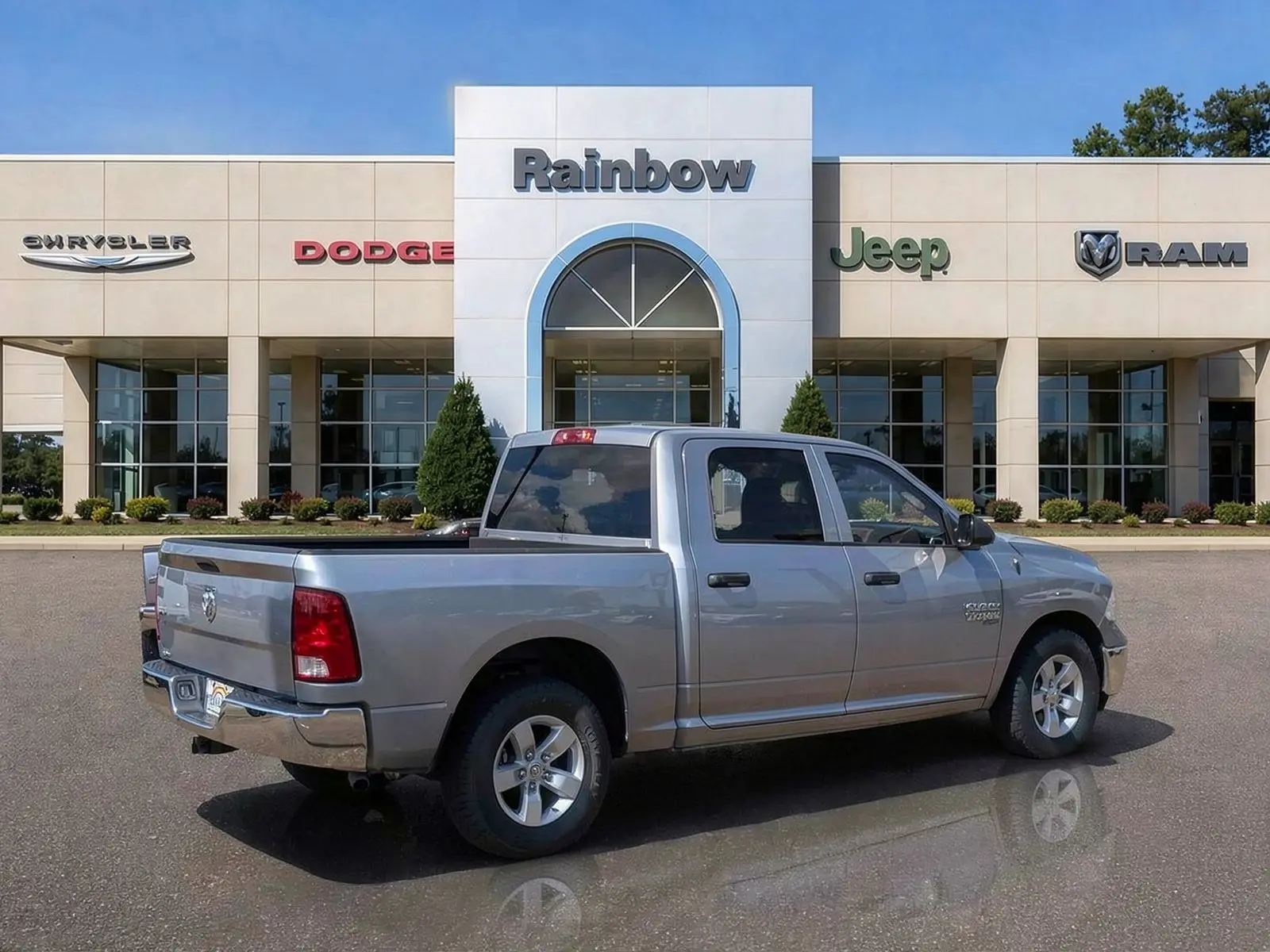 2023 RAM 1500 Classic Warlock Crew Cab 5'7 photo 3