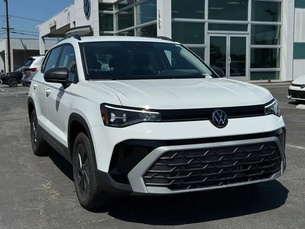 2026 Volkswagen Taos 1.5T S's photo