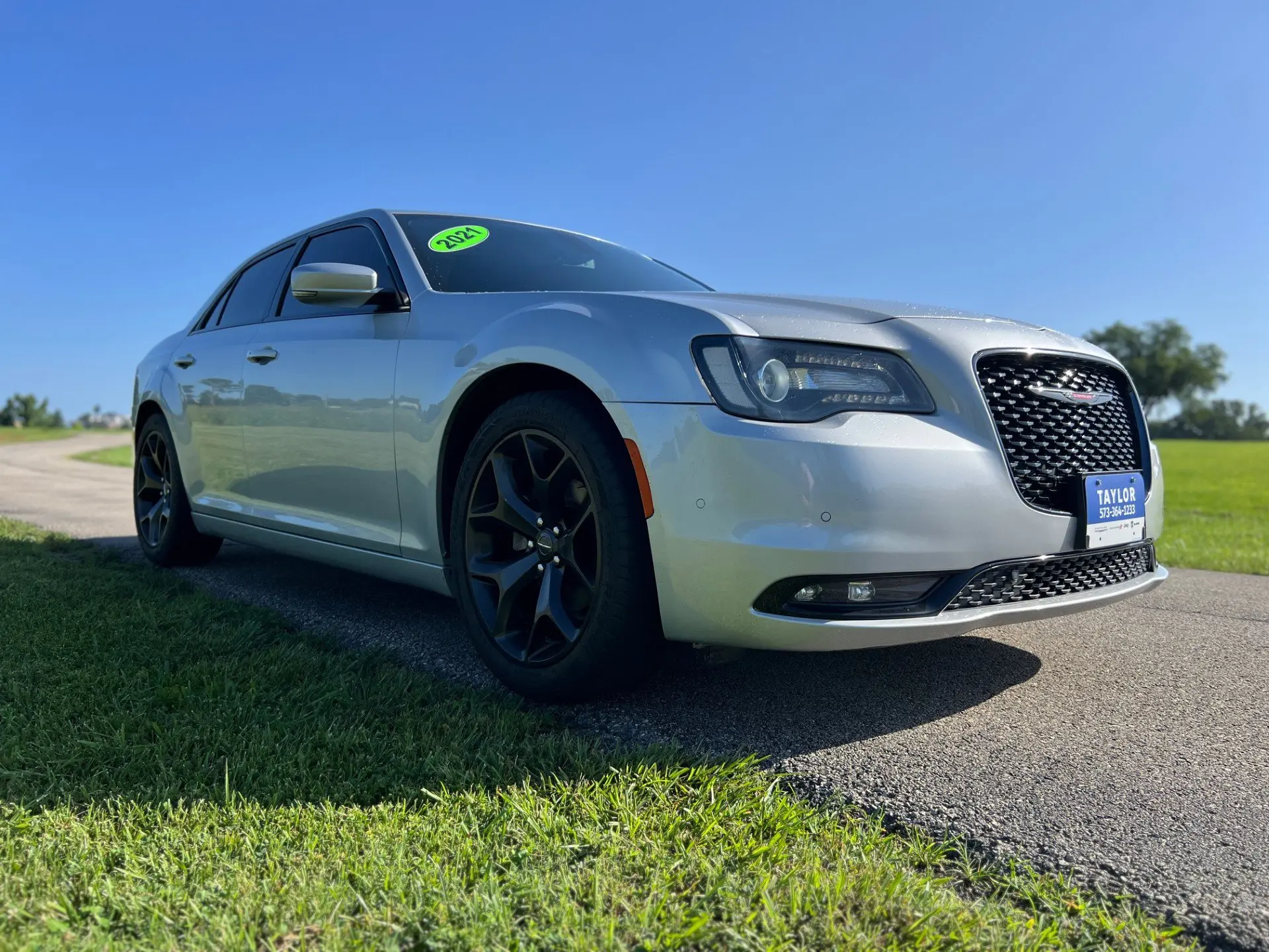 2021 Chrysler 300 S photo 4