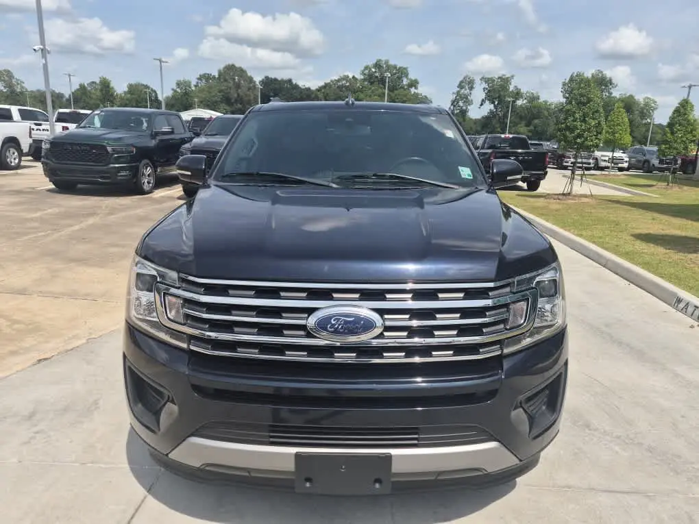 2021 Ford Expedition XLT MAX photo 3