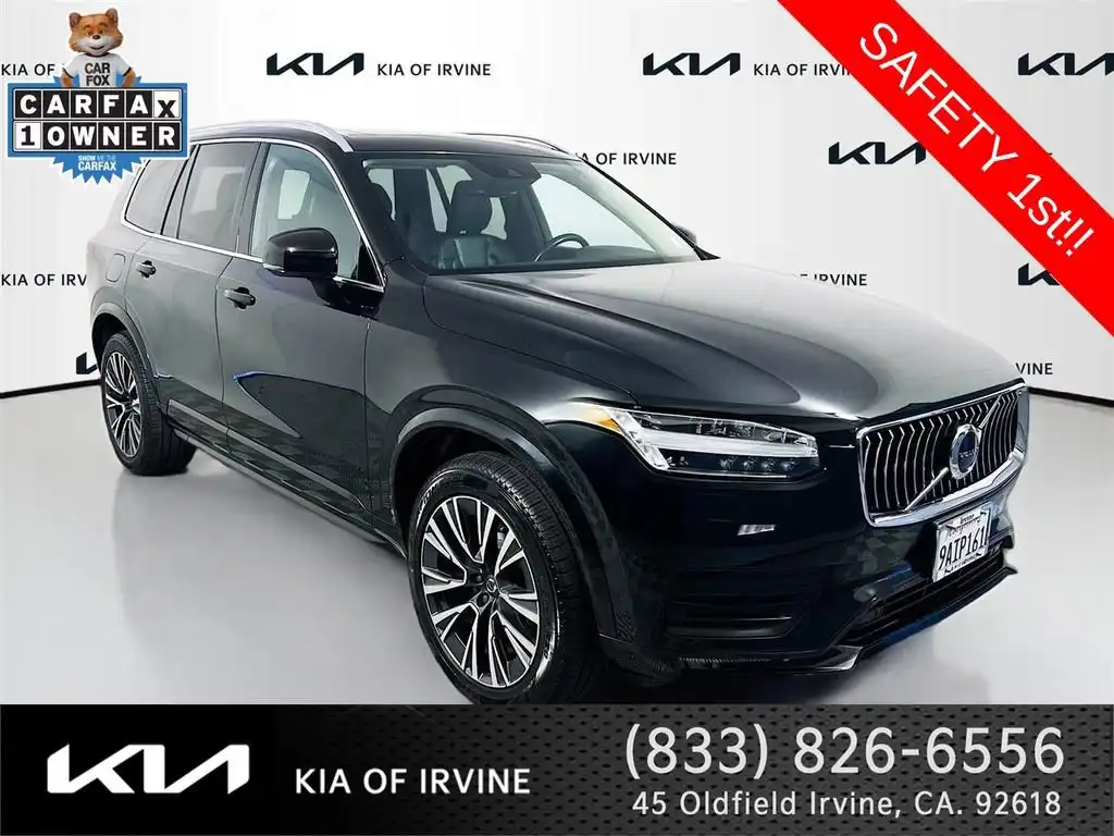 2022 Volvo XC90 T6 Momentum AWD's photo