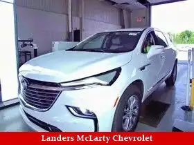 2023 Buick Enclave Essence's photo
