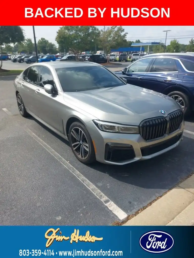 2022 BMW 7 Series 740i xDrive Sedan's photo