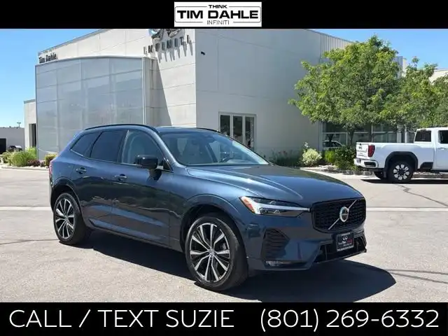 2023 Volvo XC60 B5 Plus Dark Theme AWD's photo