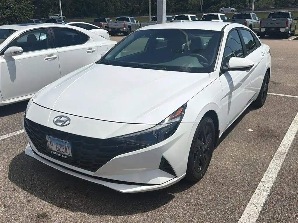 2023 Hyundai Elantra 1.6 HEV Blue's photo