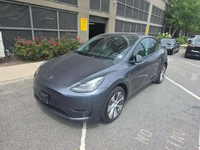 2023 Tesla Model Y Long Range Dual Motor All-Wheel Drive's photo