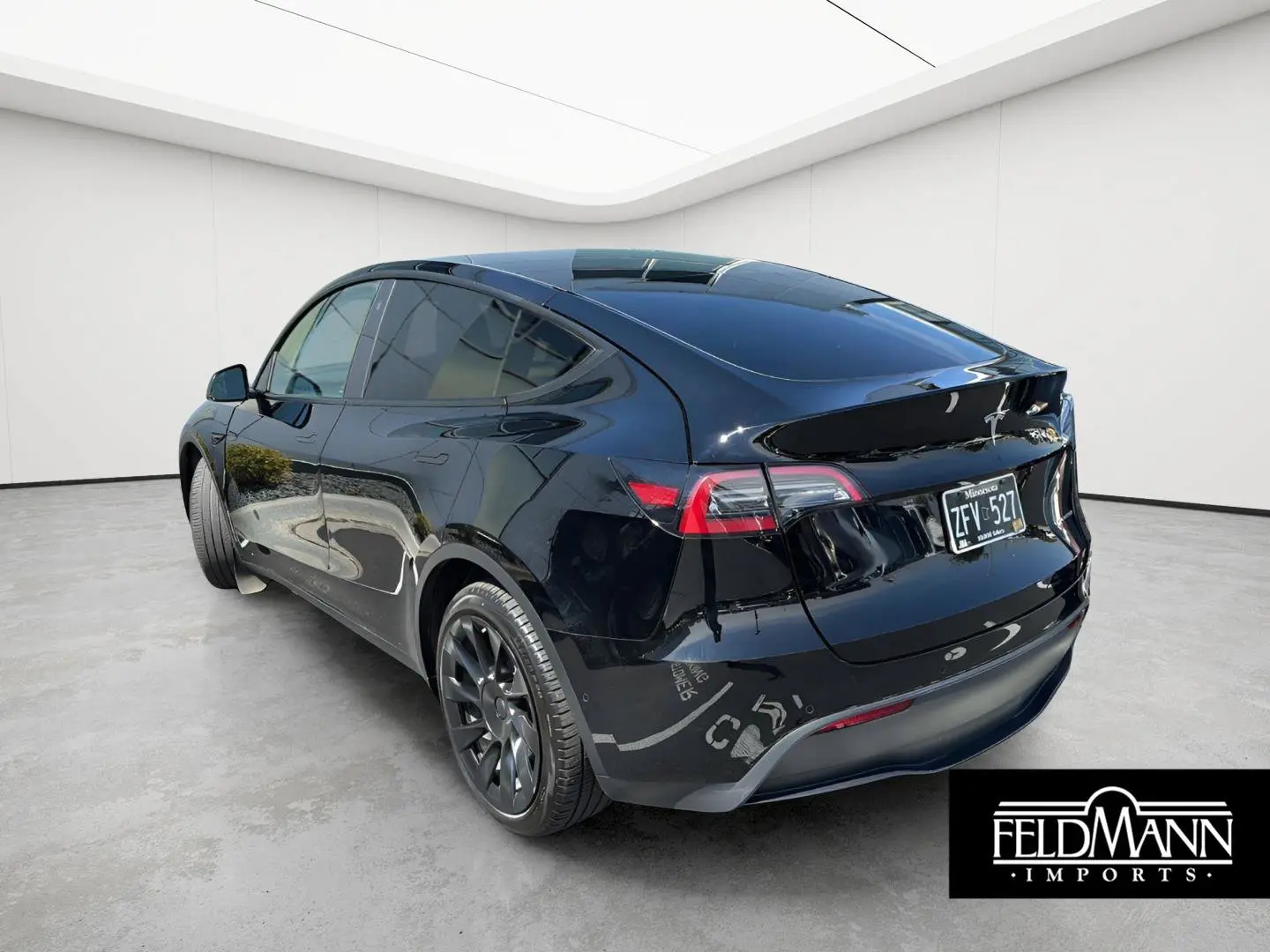 2022 Tesla Model Y Long Range Dual Motor AWD photo 4