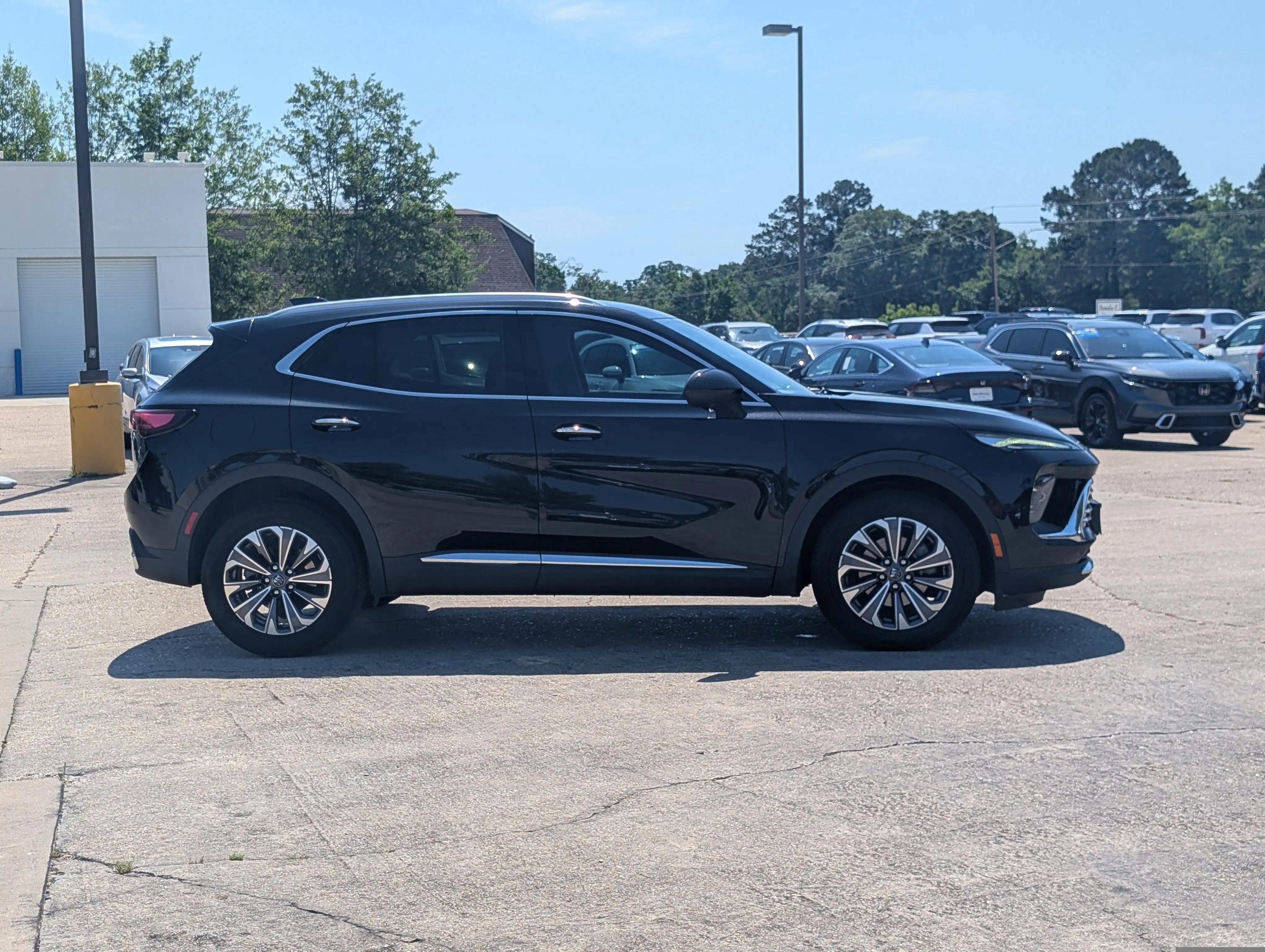 2024 Buick Envision Preferred AWD photo 3