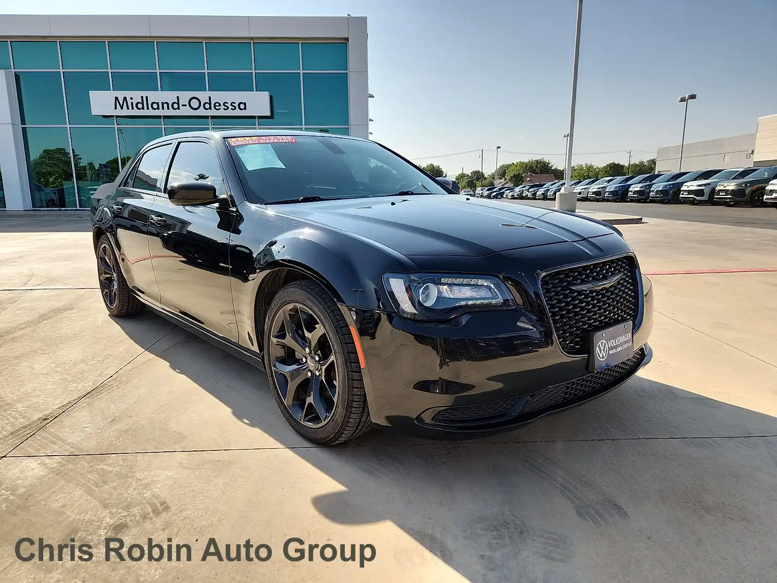 2022 Chrysler 300 Touring's photo