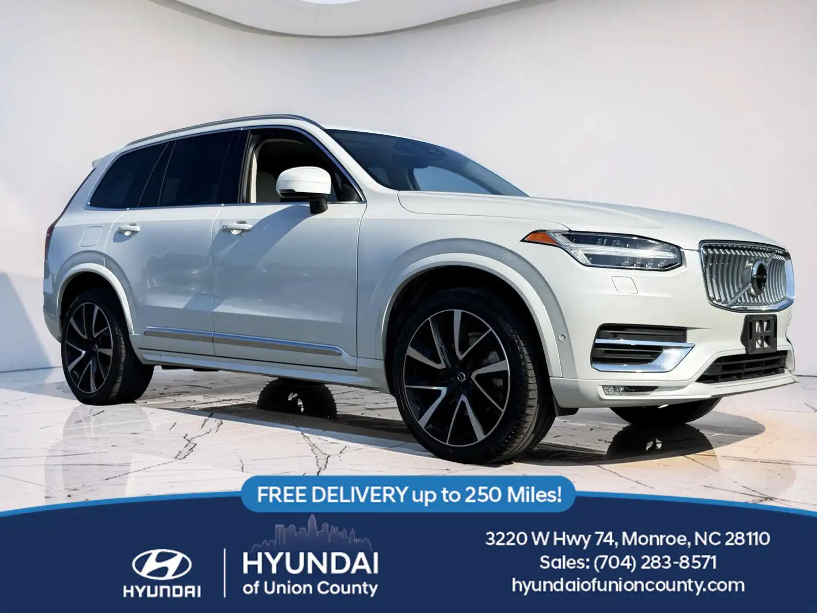 2024 Volvo XC90 B6 Plus 7-Seater Bright Theme AWD's photo