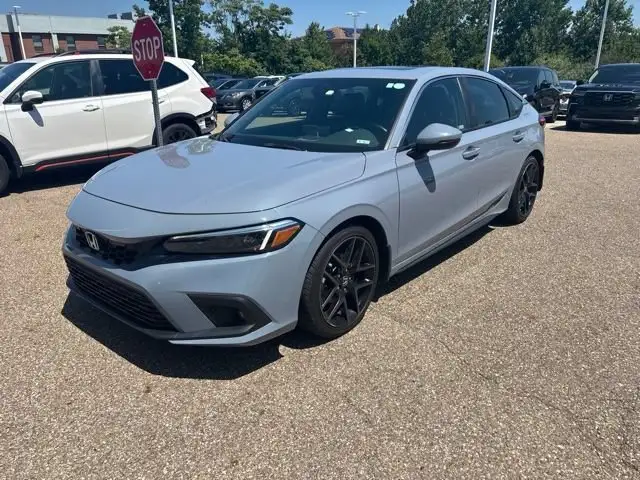 2023 Honda Civic Sport Touring CVT's photo