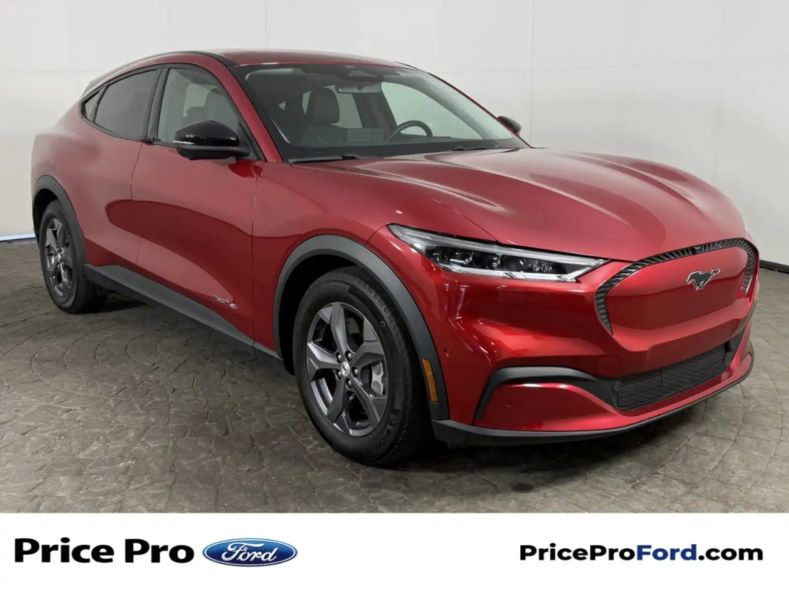 2023 Ford Mustang-Mach-e Select's photo