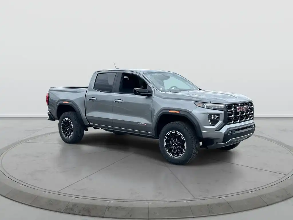 2026 GMC Canyon AT4 4WD Crew Cab Short Box's photo