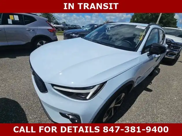 2026 Volvo XC40 B5 Plus Dark AWD's photo