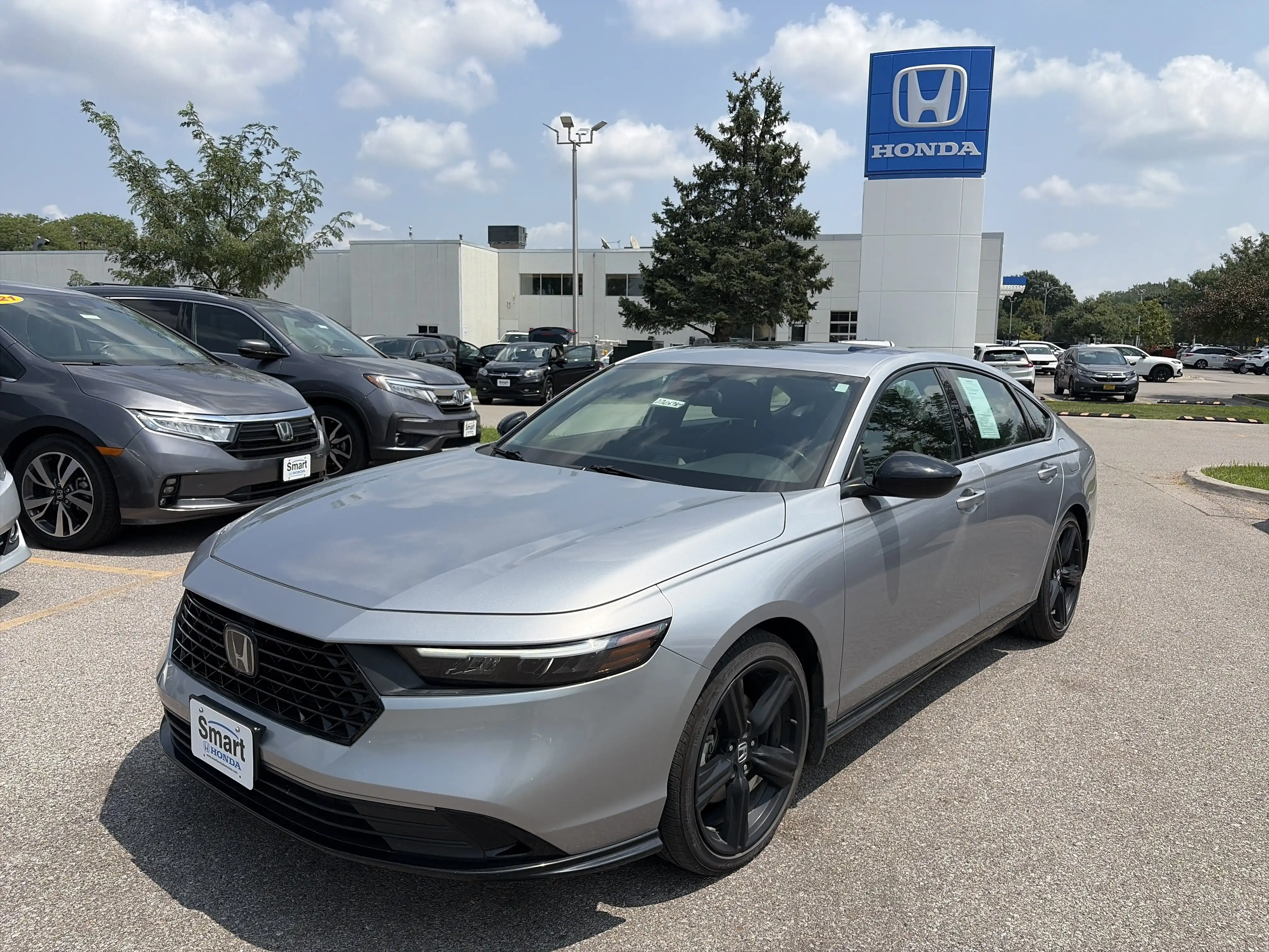 2023 Honda Accord Hybrid Sport-L w/o BSI's photo