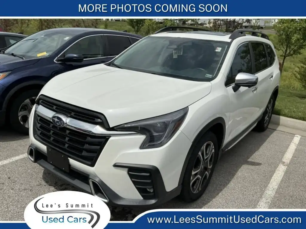 2023 Subaru Ascent Touring's photo