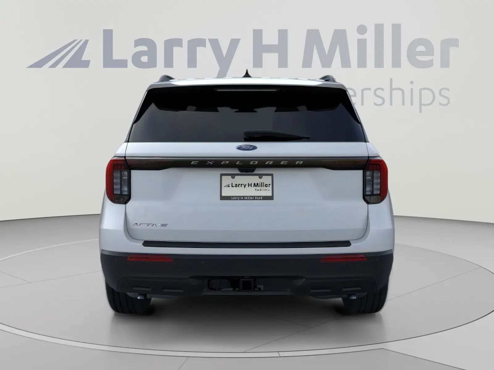 2026 Ford Explorer Active w/200A Pkg photo 5