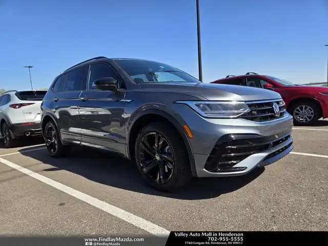 2023 Volkswagen Tiguan 2.0T SE R-Line Black's photo