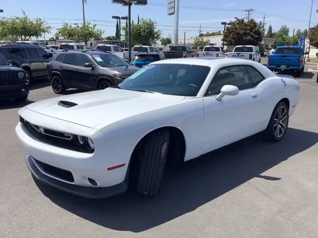 2023 Dodge Challenger GT Auto photo 5