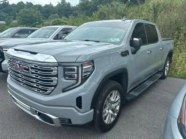 2024 GMC Sierra 4WD Crew Cab Short Box Denali's photo