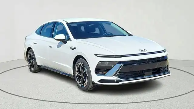 2026 Hyundai Sonata SEL AWD's photo