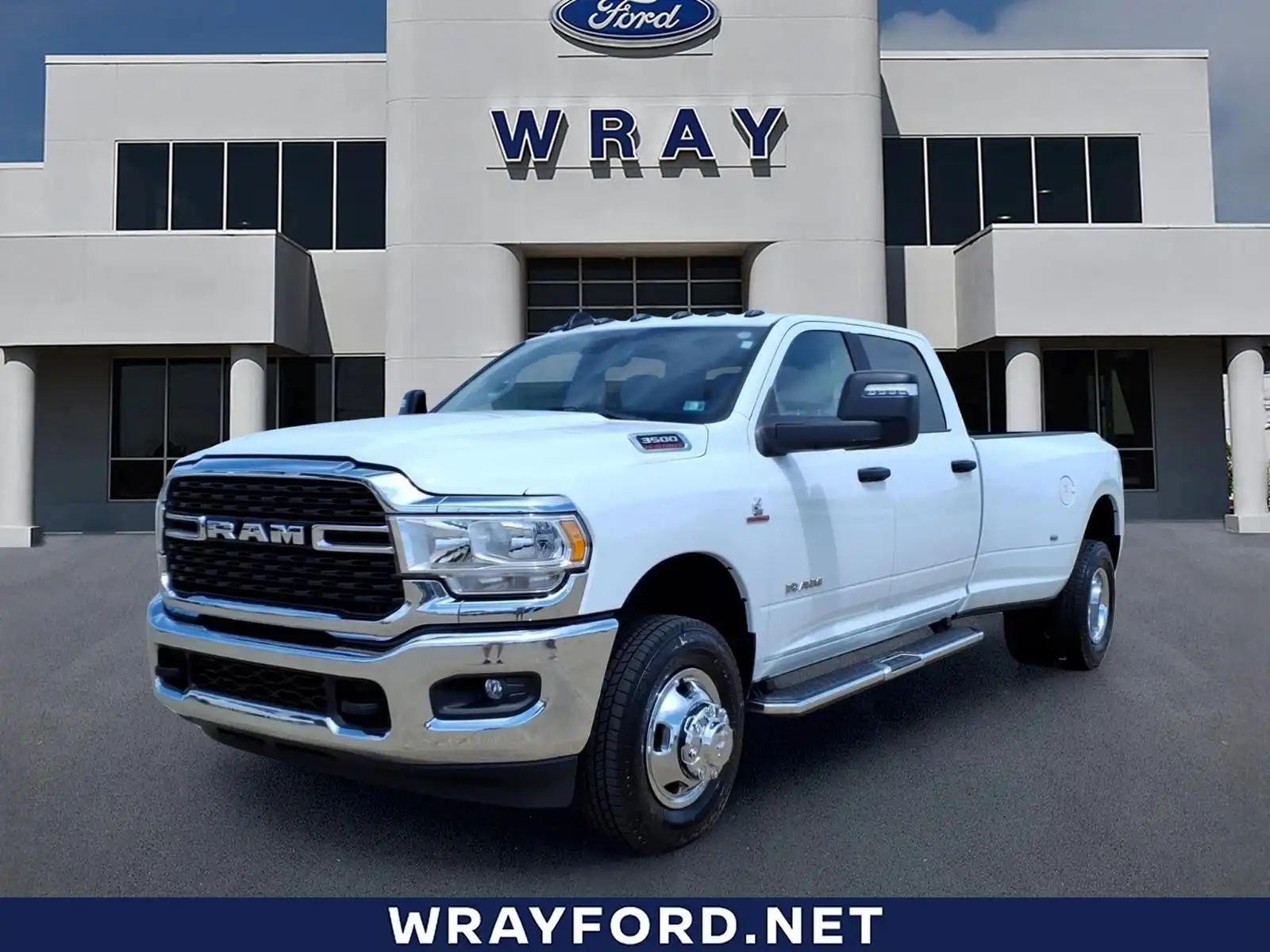 2024 RAM 3500 Big Horn 4X4 Crew Cab LWB's photo