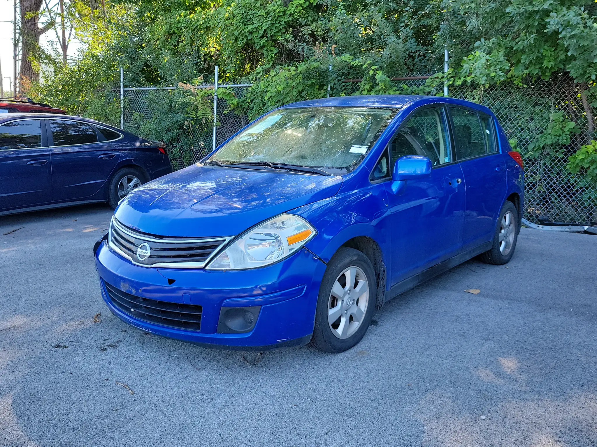 2012 Nissan Versa 1.8 S Auto's photo