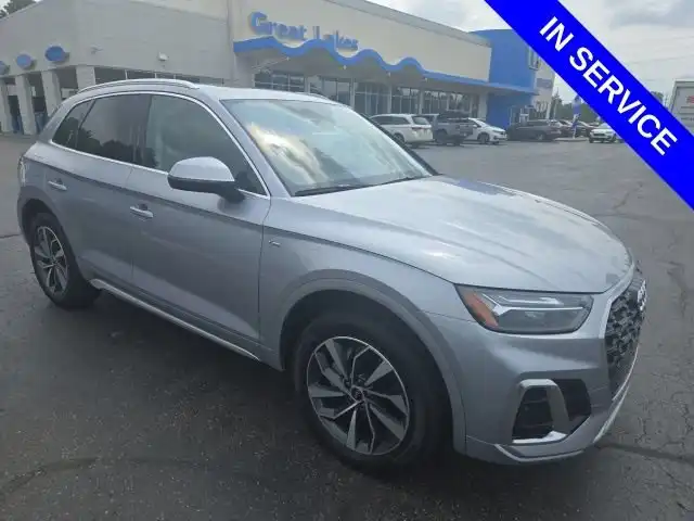 2024 Audi Q5 45 Premium Plus's photo