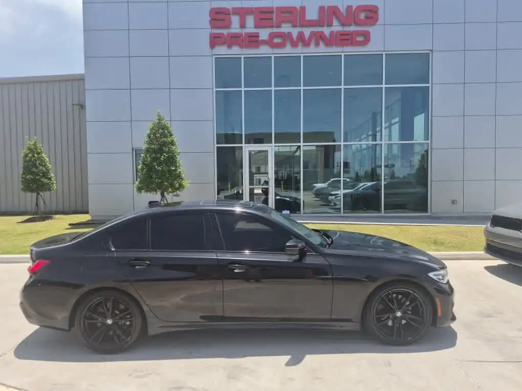 2021 BMW 3 Series 330i Sedan's photo