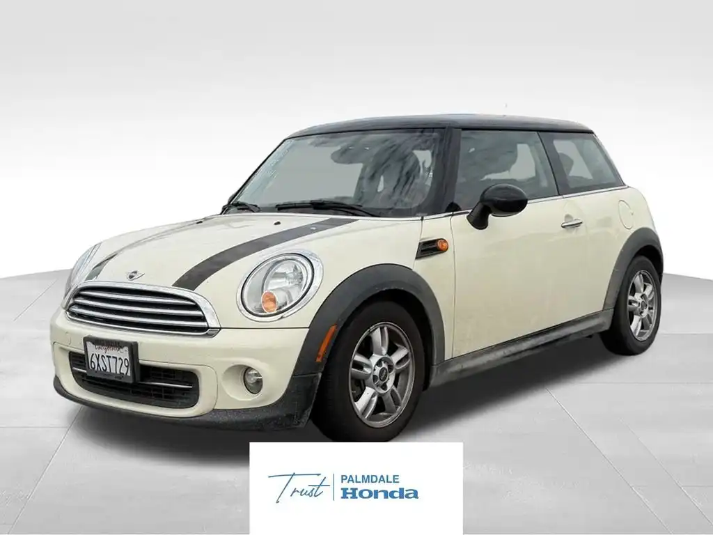 2013 MINI Cooper Base's photo