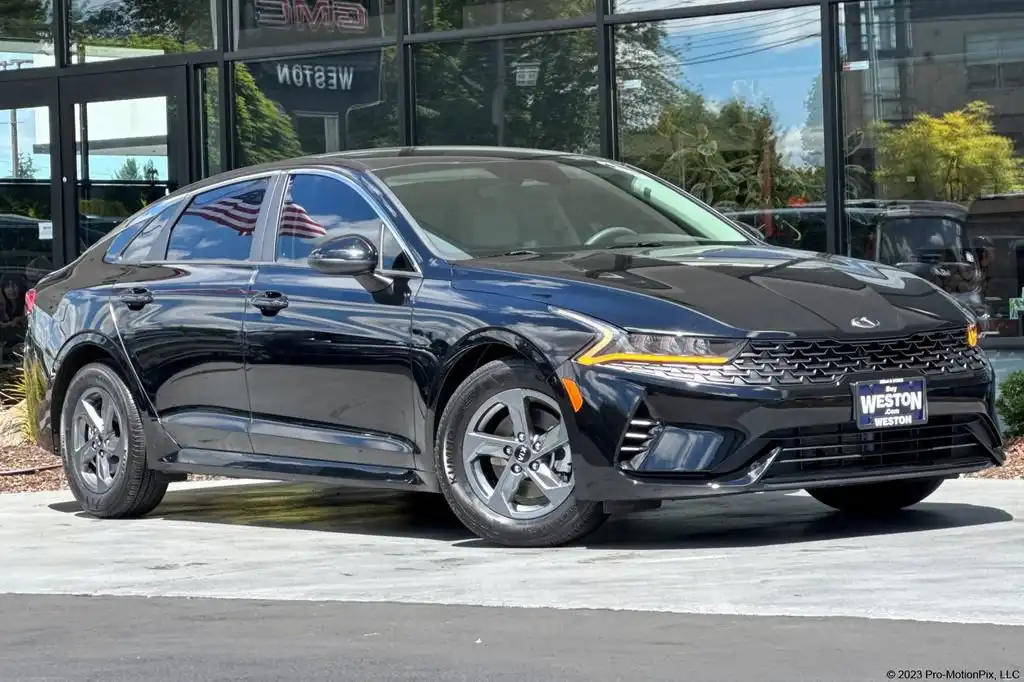 2021 Kia Optima LXS FWD's photo
