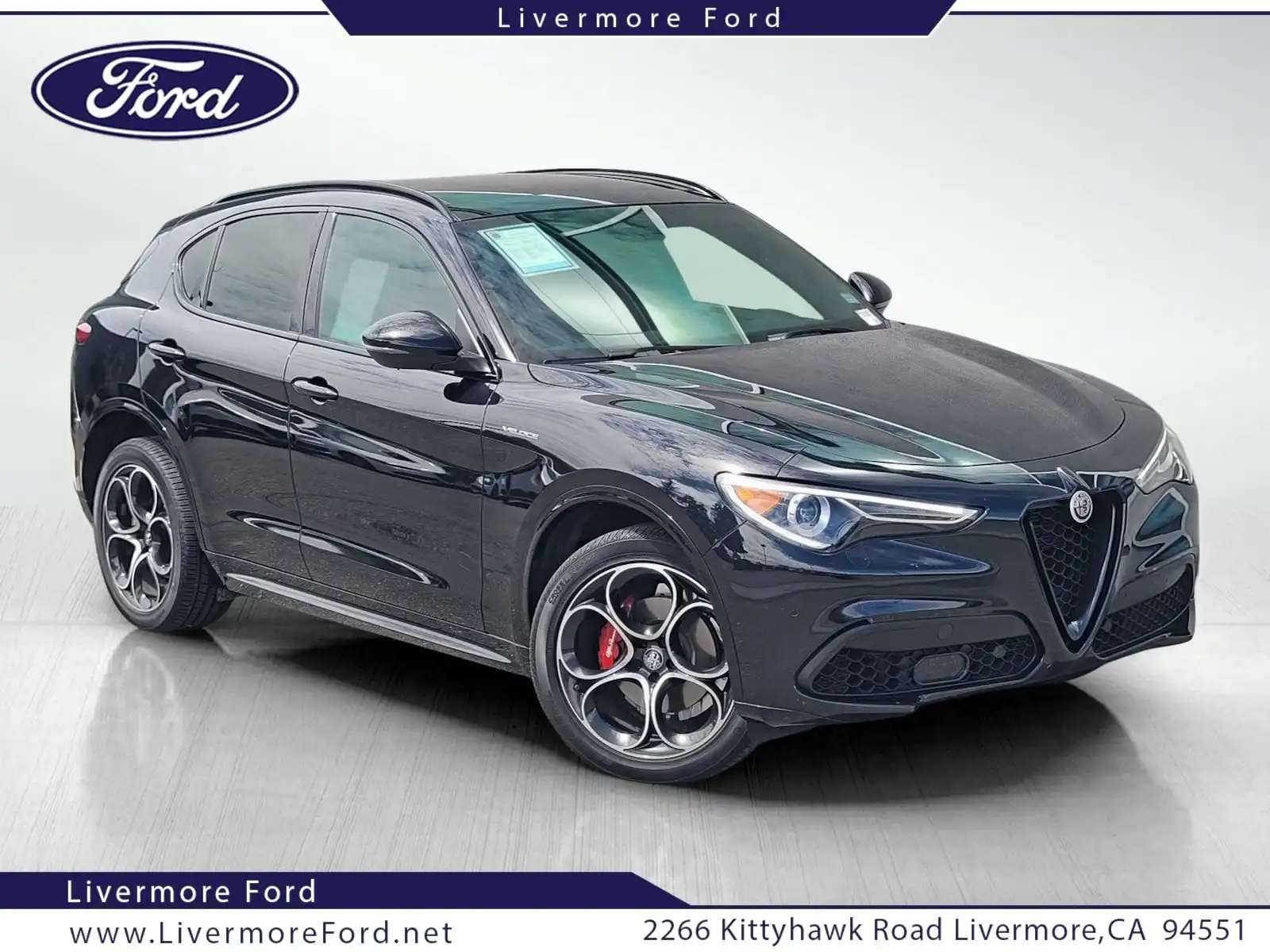 2023 Alfa Romeo Stelvio Veloce AWD's photo